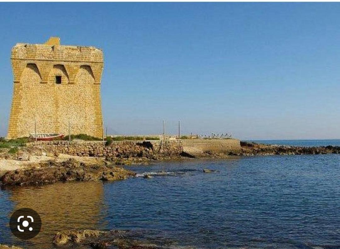 Casa Vacanze Campi Salentina Luaran gambar